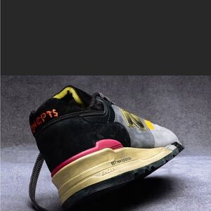 New Balance Men's Sneakers in Black, Gray, and Yellow
